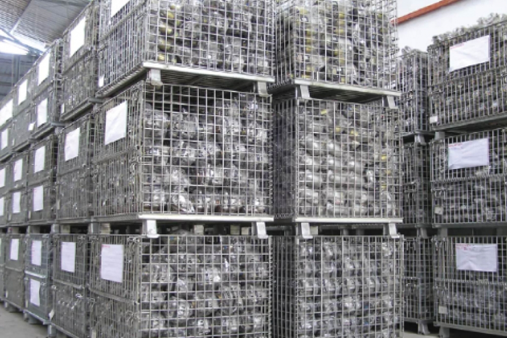 Pallet Cages & Pallet Mesh